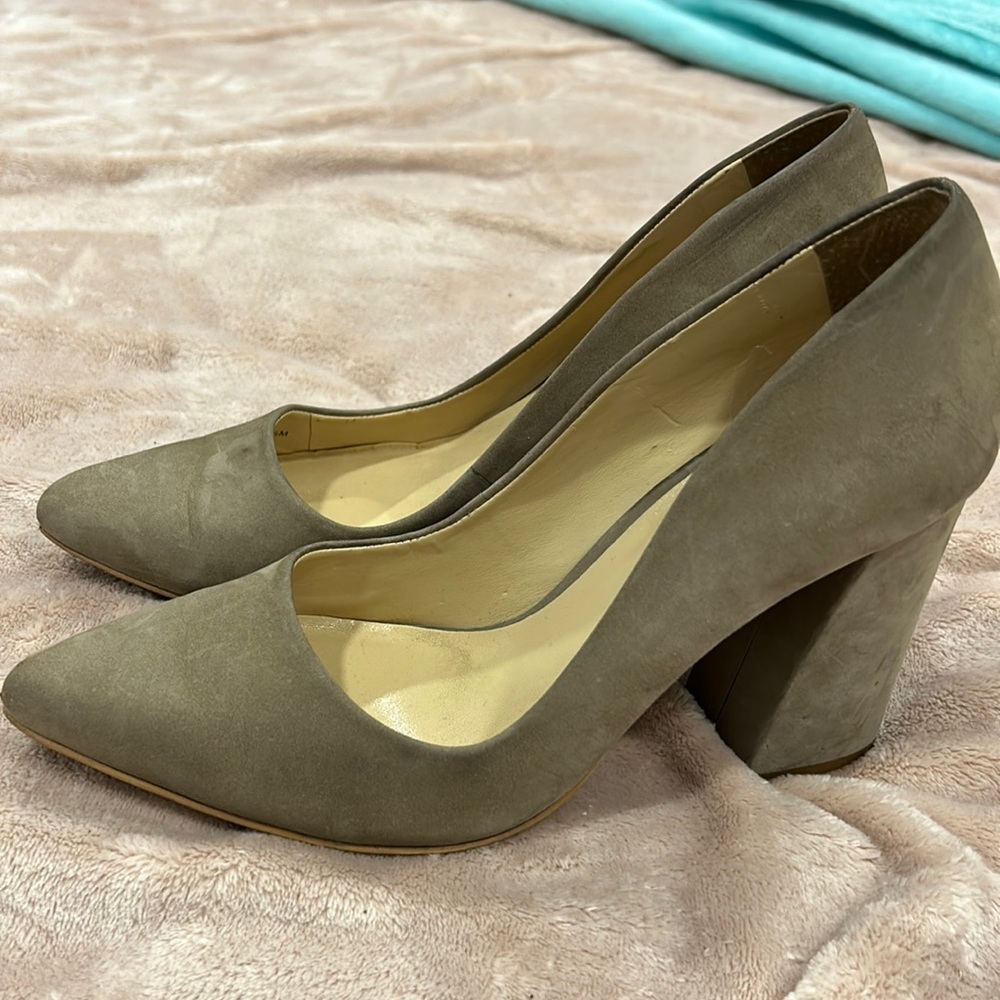 Vince Camuto brown velvet heels, 9.5